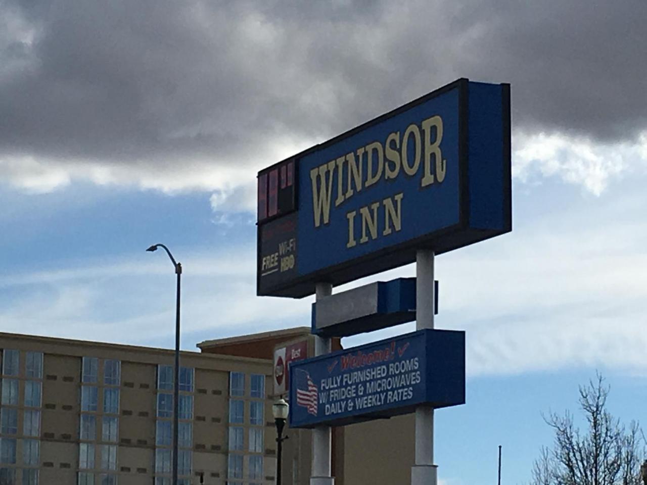 ספארקס Windsor Inn מראה חיצוני תמונה