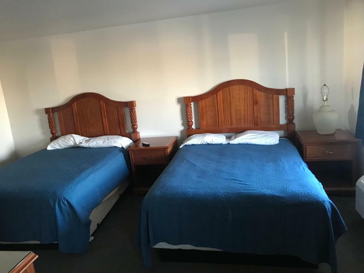 ספארקס Windsor Inn מראה חיצוני תמונה