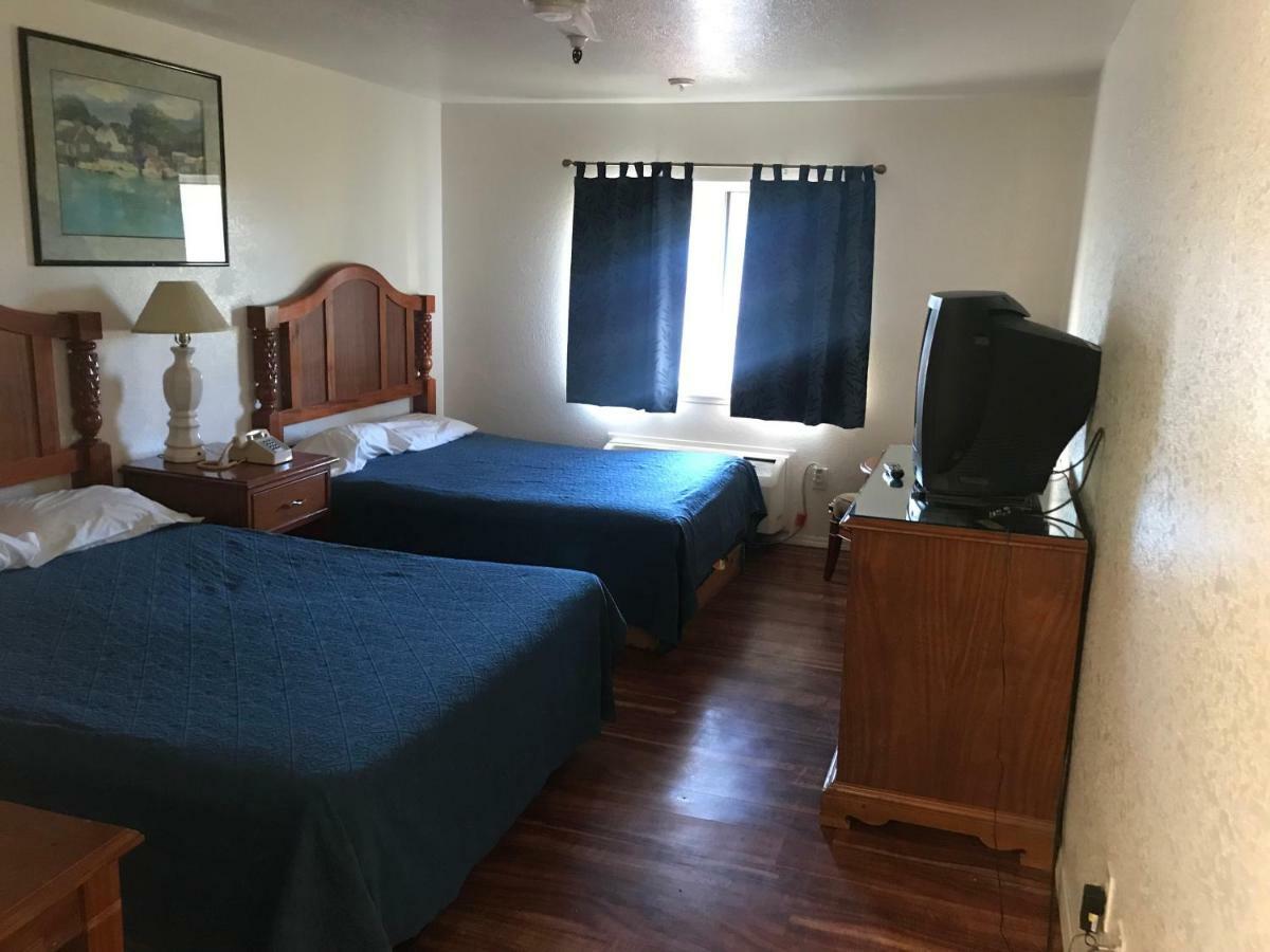 ספארקס Windsor Inn מראה חיצוני תמונה